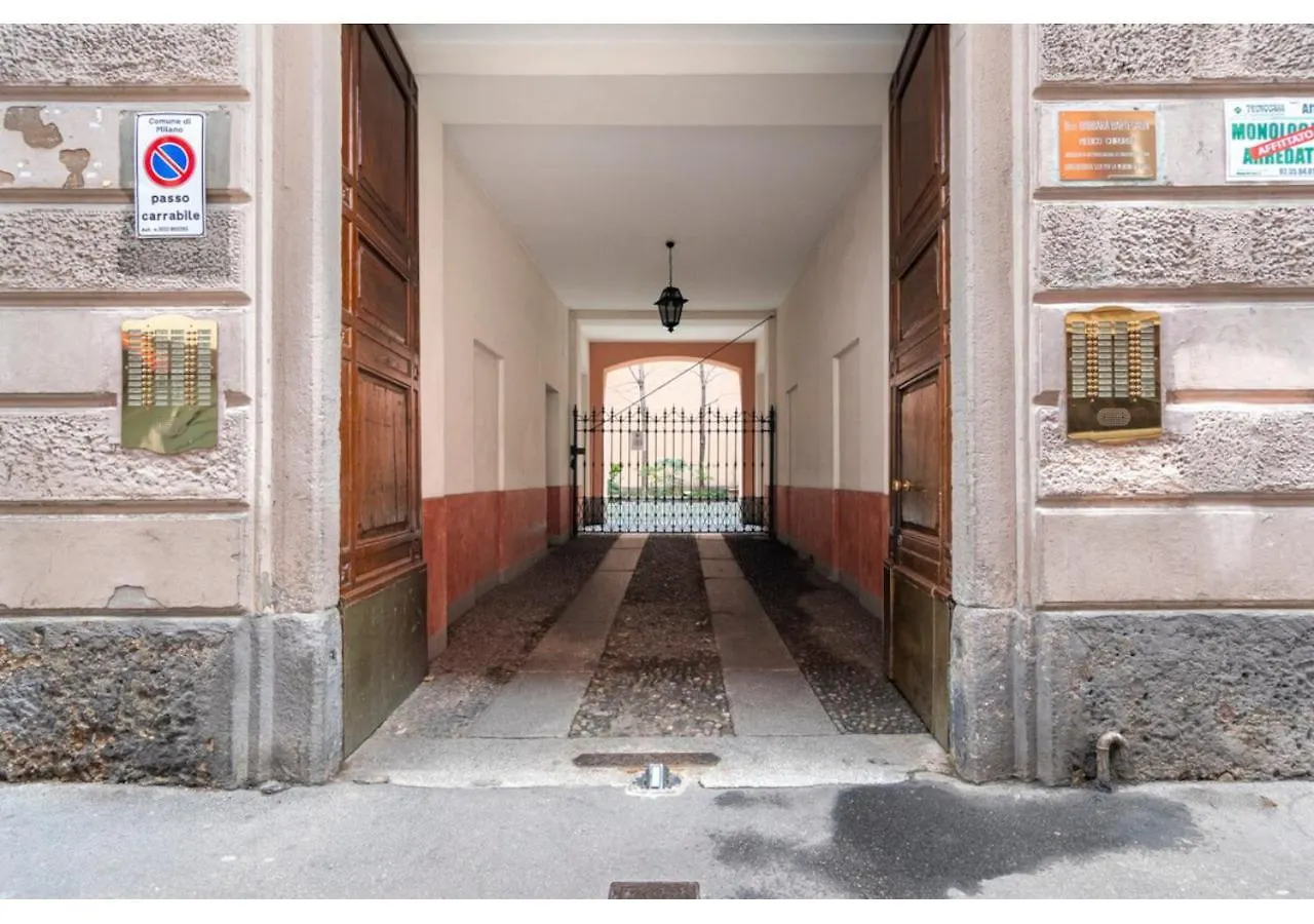 Moscova Studio - Brera & Downtown Walking ميلان شقة